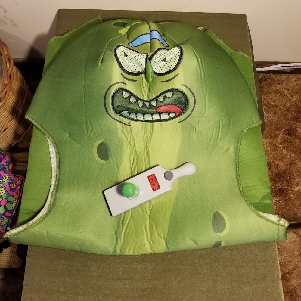 Green Pickle Rick Costume with Portal Gun
